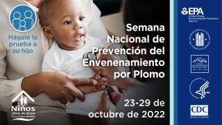 Bebe que se somete a un examen medico